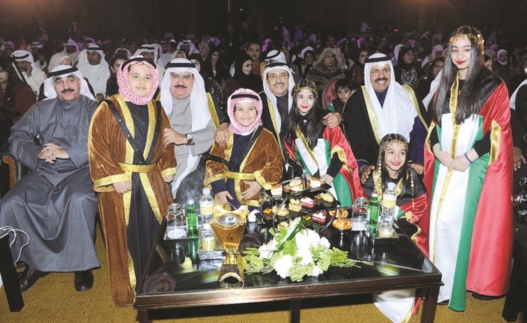 الفريق أحمد الرجيب والفريق أحمد النواف والفريق ثابت المهنا ويوسف مصطفى خلال الاحتفال ﻿