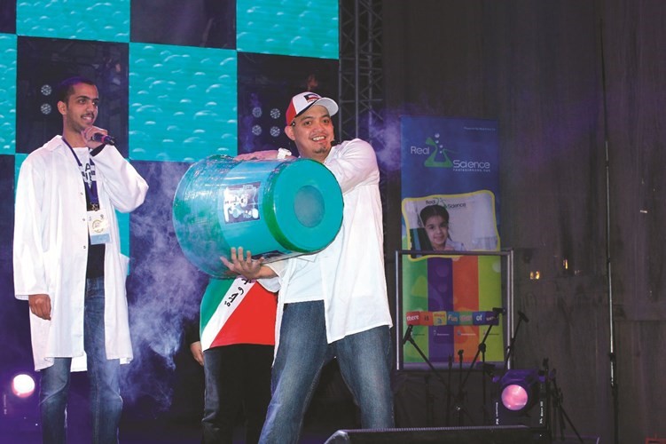 مهرجان «شكراً» يواصل أنشطته بعروض الفرقة النحاسية وجناح شقردي