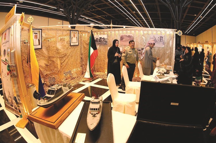 مهرجان «شكراً» يواصل أنشطته بعروض الفرقة النحاسية وجناح شقردي