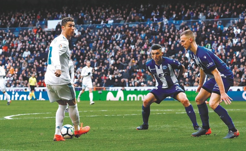 أسطورة ريال مدريد كريستيانو رونالدو تألق وسجل هدفين 	(رويترز)﻿
