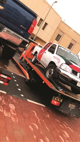 إحدى المركبات في طريقها للحجز ﻿