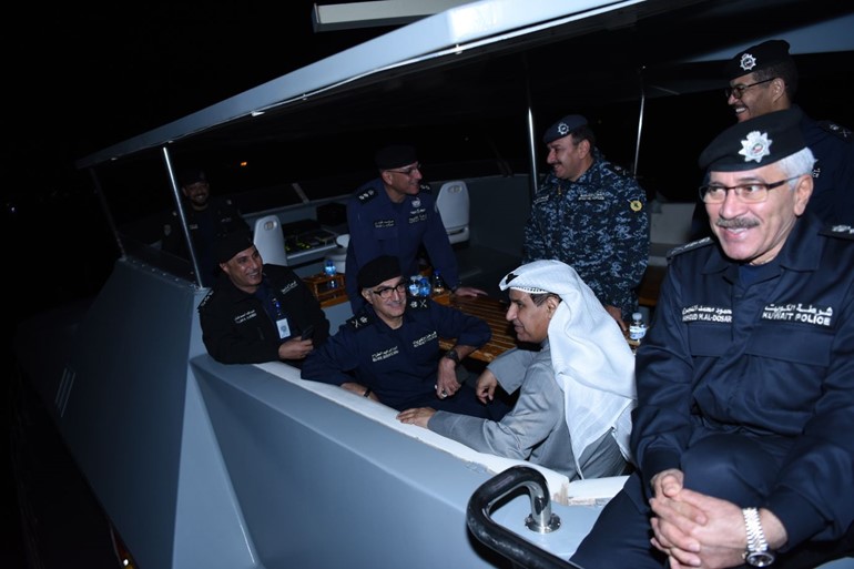 الفريق الدوسرى: تفقد جميع النقاط الأمنية بشارع الخليج ومناطق الاحتفالات بالمحافظات الست