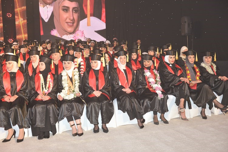 جامعة الشرق الأوسط الأميركية AUM احتفلت بتخرّج 814 طالباً وطالبة