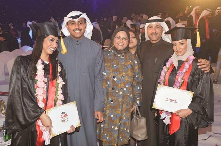 جامعة الشرق الأوسط الأميركية AUM احتفلت بتخرّج 814 طالباً وطالبة