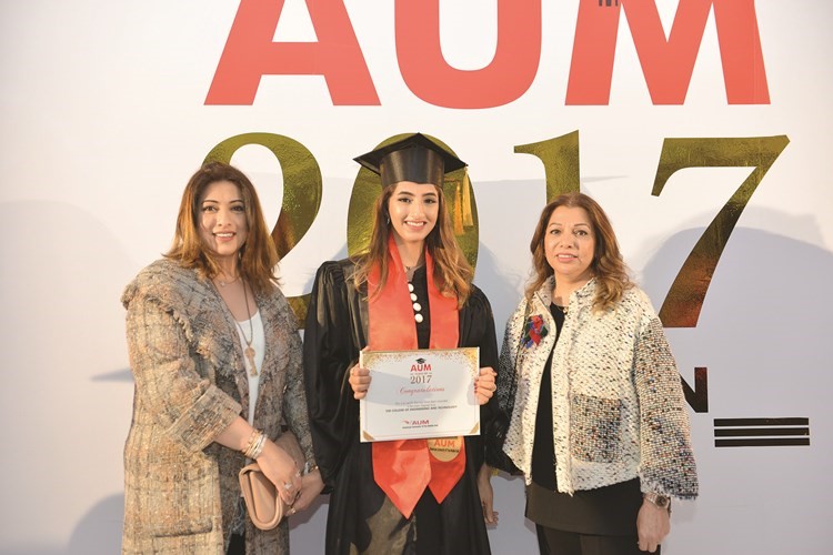 جامعة الشرق الأوسط الأميركية AUM احتفلت بتخرّج 814 طالباً وطالبة