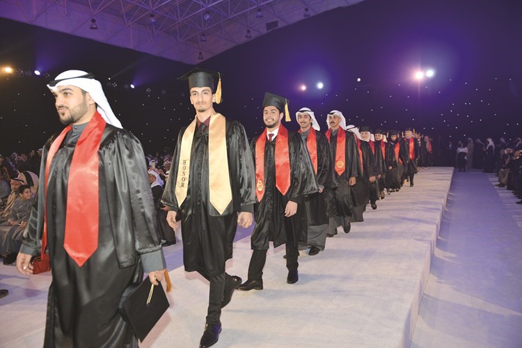 جامعة الشرق الأوسط الأميركية AUM احتفلت بتخرّج 814 طالباً وطالبة