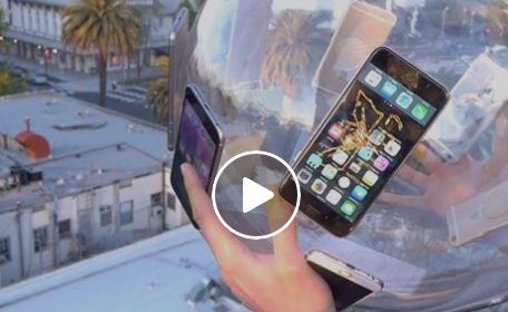 بالفيديو.. شاهد ما حدث عند إلقاء 14 هاتف آيفون من ارتفاع شاهق