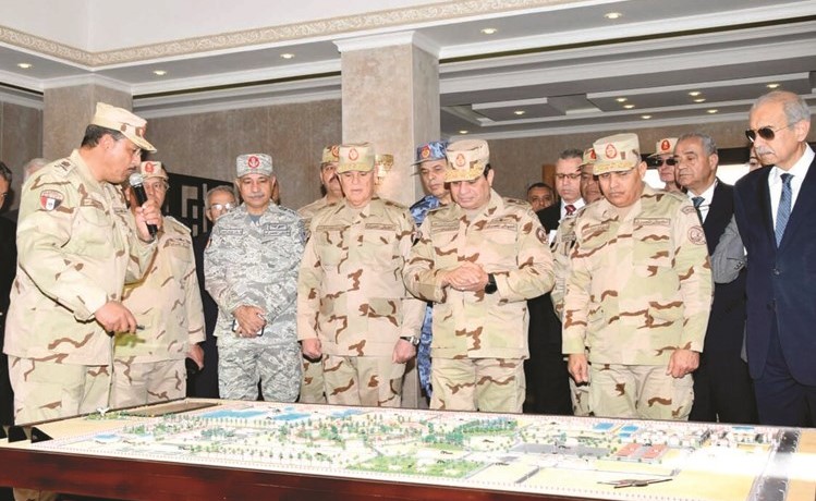 الرئيس عبد الفتاح السيسي خلال افتتاح قيادة قوات شرق القناة لمكافحة الإرهاب ﻿