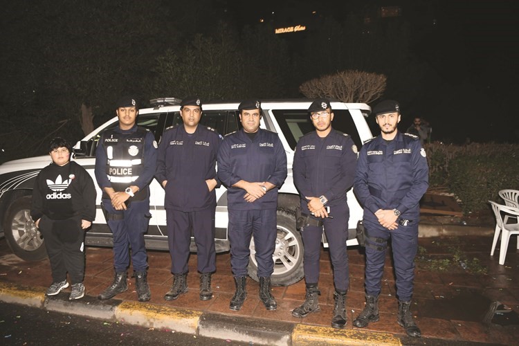 العقيد عيد المطيري والمقدم ناصر العيسى والرائد مساعد الحسيني والنقيب طلال القحطاني والملازم مشاري الخبيزي﻿