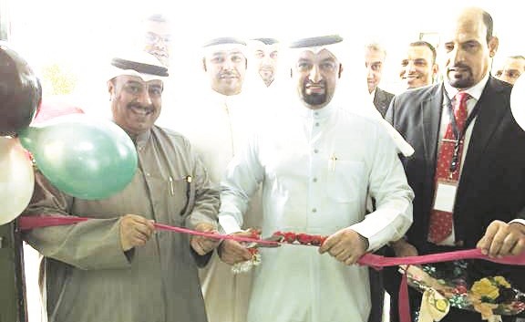 د.حسين الحمادي مفتتحا مهرجان فبراير﻿