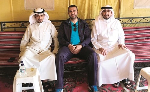 من اليمين أحمد الخميلي وعلي خلف وسعد المطيري﻿