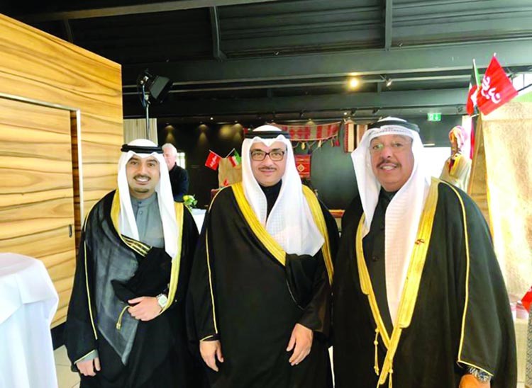  السفير بدر التنيب متوسطا أنور الرفاعي وعبدالمحسن الرفاعي