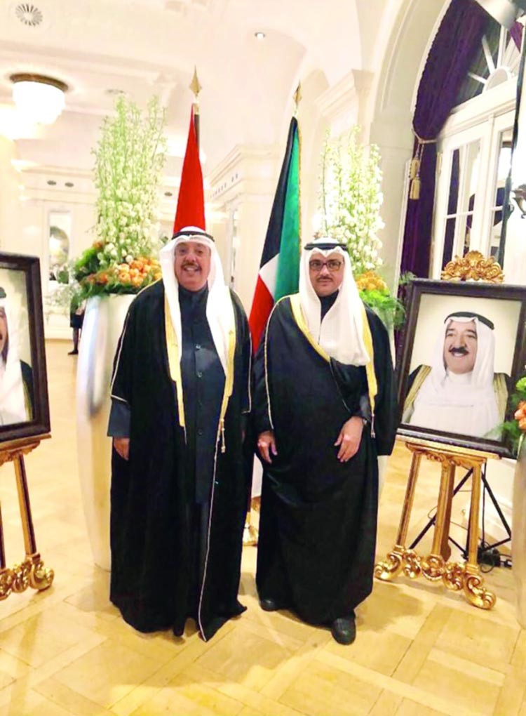  السفير بدر التنيب وأنور الرفاعي