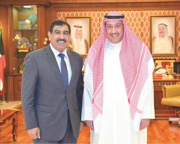 الحمود خلال استقباله محافظ الكرك الأردنية المستشار صالح النصرات ﻿