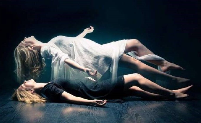 صينية ملحدة تروي لحظة وفاتها وعودتها للحياة.. وتكشف حقيقة ما رأته في الآخرة!