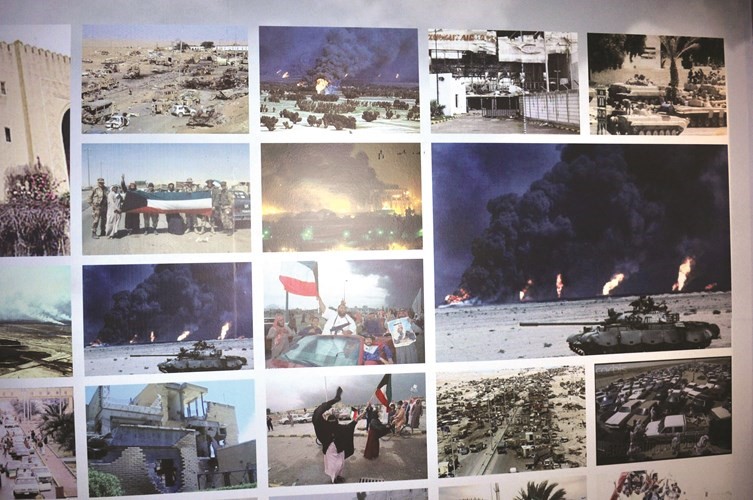 من معرض الصور لتضحيات الشهداء وتحرير الكويت﻿