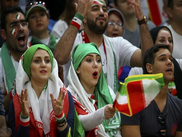 رئيس "الفيفا": تعهد إيراني برفع حظر دخول النساء إلى استادات كرة القدم قريباً