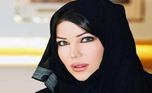 شاهد .. صورة صادمة للفنانة اللبنانية “مي حريري” بدون مكياج