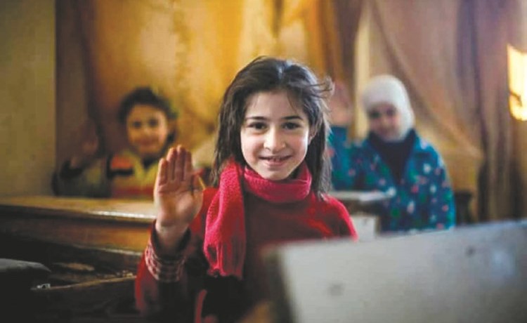 أطفال متضامنون مع حملة أنا عايش ﻿