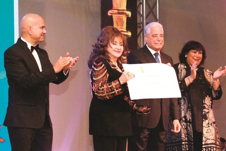 تكريم الفنانة القديرة ليلى طاهر﻿