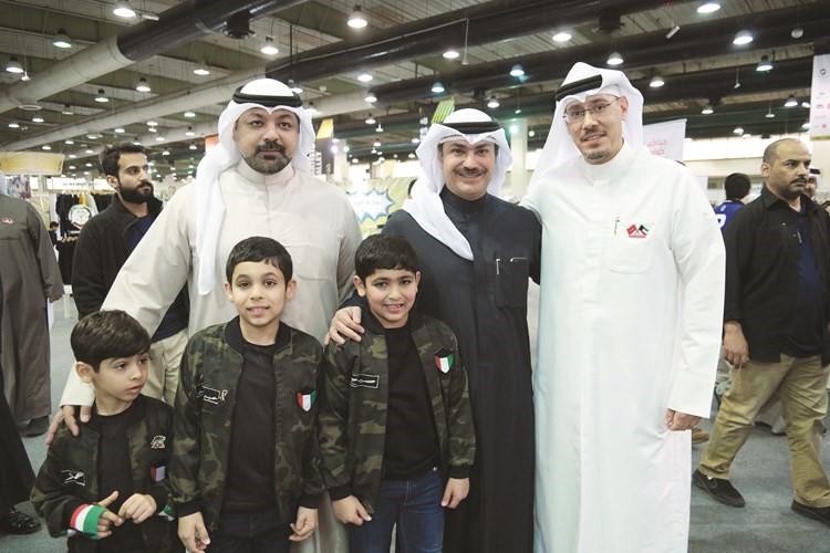 مجبل الأيوب والشيخ خالد العبدالله الصباح والشيخ يوسف العبدالله الصباح﻿