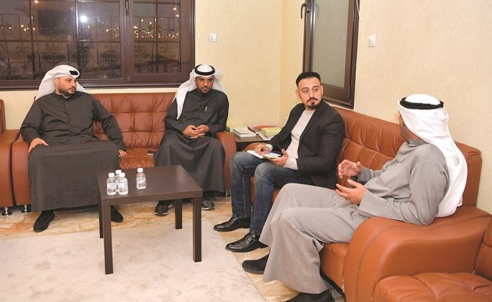 بالفيديو.. قصة «رواد أعمال».. بدأوا عبر «واتساب» ليصبحوا تكتلاً يحرك الوزارات