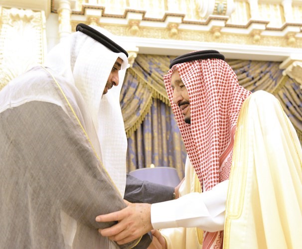 خادم الحرمين الشريفين الملك سلمان بن عبدالعزيز مرحبا بالشيخ محمد العبدالله﻿