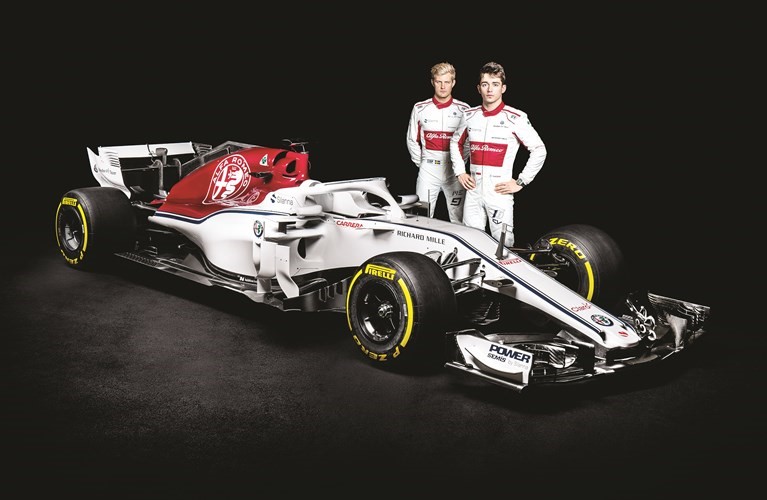 فريق ألفا روميو ساوبر F1 يكشف النقاب عن C37