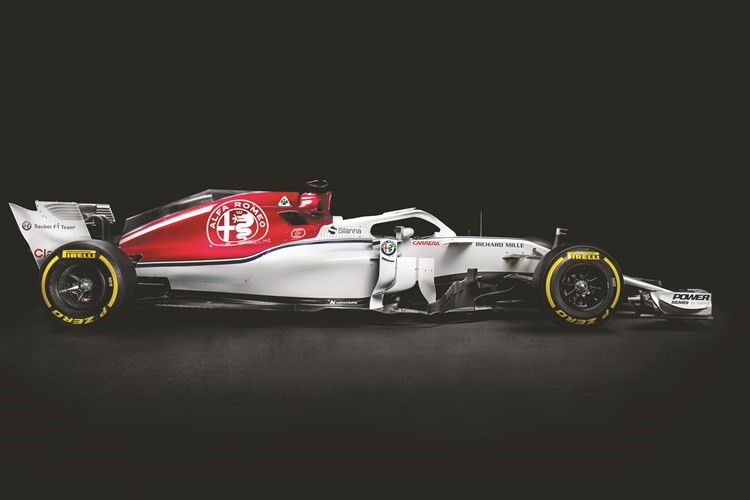 فريق ألفا روميو ساوبر F1 يكشف النقاب عن C37