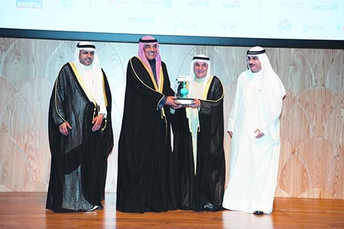 «الأنباء» بين صدارة الفائزين بجائزة مبارك الحمد للتميز الصحافي..والخالد: توفير البيئة المناسبة لشبابنا للإبداع في المجال الإعلامي