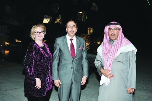 رئيس البعثة اللبنانية السفير ماهر خير ونائب رئيس التحرير الزميل عدنان الراشد والكاتبة خلود الفيلي