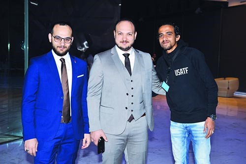 الزملاء علي صالح ومصطفى صالح وأحمد محسن