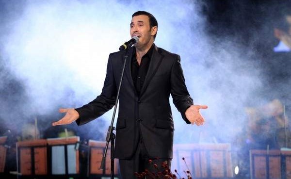 بالفيديو.. شاهدوا إبن كاظم الساهر يغني معه على المسرح