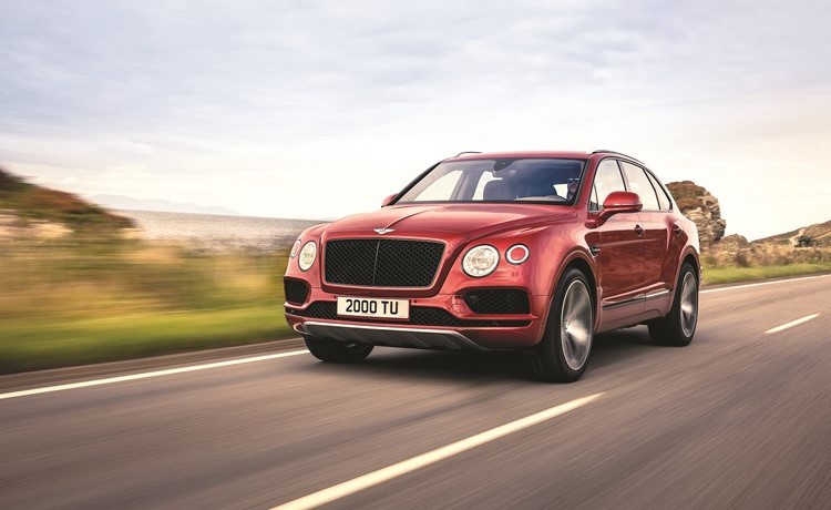 Bentley تتألق في «معرض جنيف للسيارات»