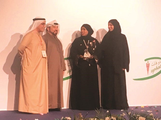  جانب من تكريم الصيدلانية ثريا البدر ﻿