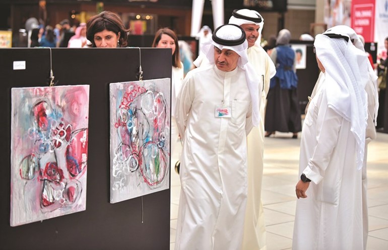 «بينالي جامعة الكويت 2 » انطلق في «الأفنيوز»
