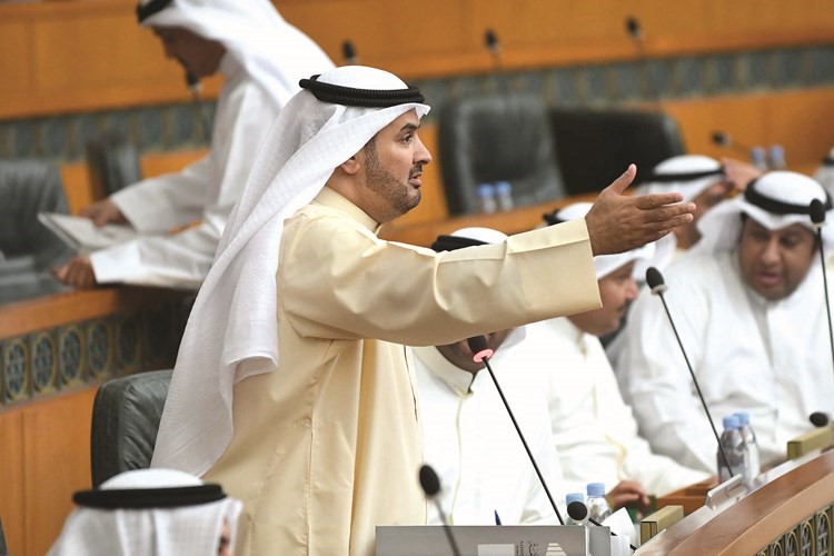 حمدان العازمي﻿