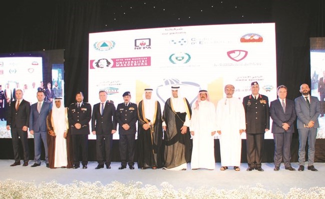 الوزير أنس الصالح والفريق خالد المكراد واللواء خالد التركيت ورؤساء الوفود المشاركة في المؤتمر﻿