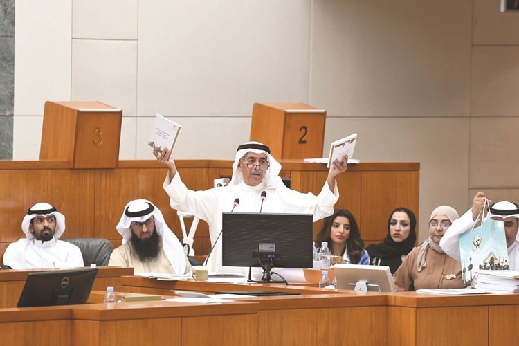 م. عادل الخرافي يرد على الاستجواب﻿