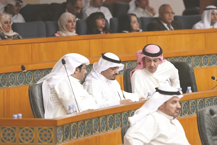 خالد العتيبي وماجد المطيري والحميدي السبيعي﻿