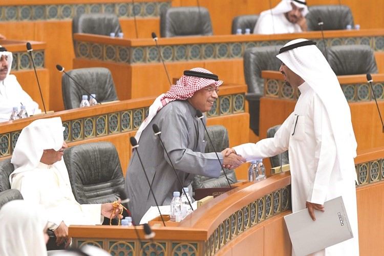 تحية بين الشيخ خالد الجراح وماجد المطيري ﻿