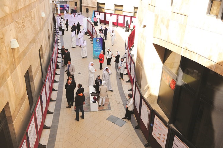 «العلوم الإدارية» تحتفل بيوم الملصق العلمي للكليات الإنسانية