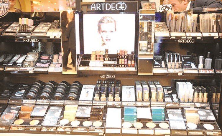 آرت ديكو ARTDECO تحاكي صيحات الموضة بألوان خلابة﻿
