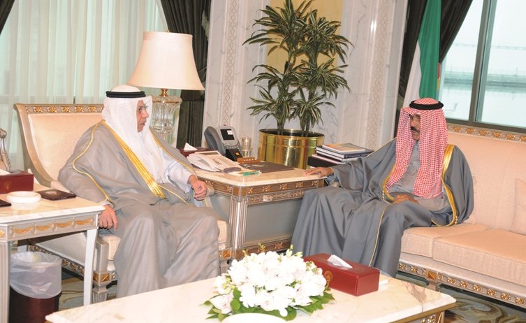 سمو ولي العهد الشيخ نواف الأحمد مستقبلا الشيخ خالد الجراح ﻿
