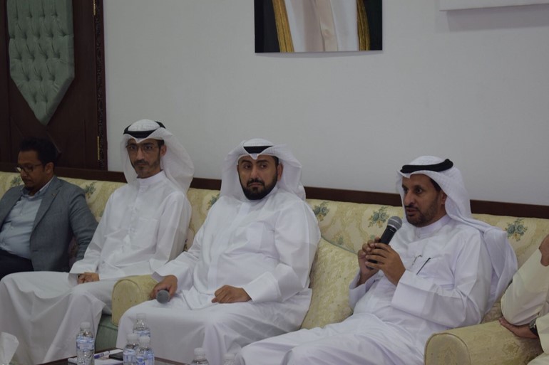 القناعي: وزير الصحة وعد بالتواصل مع "الديوان" لمتابعة جميع البدلات المستحقة للأطباء