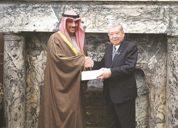 الغانم مع رئيس مجلس المستشارين تشويتشي دات﻿