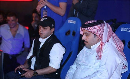 بالفيديو.. آل الشيخ وهنيدي فى مباراة مثيرة بأول أيام بطولة الألعاب الإلكترونية