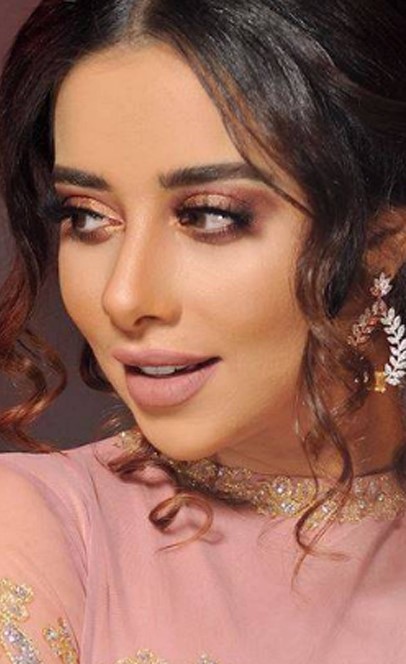 شاهد.. بلقيس تثير ضجة بصور حملها.. والجمهور يعلق