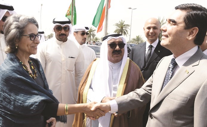 الشيخ ناصر صباح الأحمد والشيخة حصة الصباح في استقبال رئيس تركمانستان﻿﻿قربان غولي بردي محمدوف ﻿
