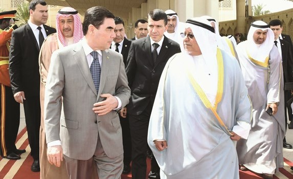 الشيخ علي الجراح في وداع الرئيس محمدوف لدى مغادرته البلاد﻿